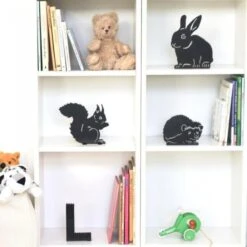 Silhouet Etende Eekhoorn - Decoratief 7 Silhouet Etende Eekhoorn - Decoratief -Oasis Winkel silhouet etende eekhoorn 16 cm 1534835135 2 600