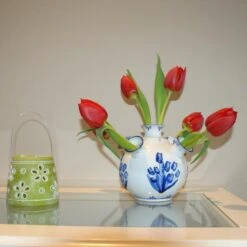 Tulpenvaas In Porselein